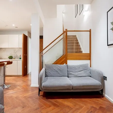 Luxury 2Brs Maisonette Near Battersea Power